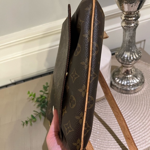 Louis Vuitton Musette Tango Crossbody - Picture 10 of 13